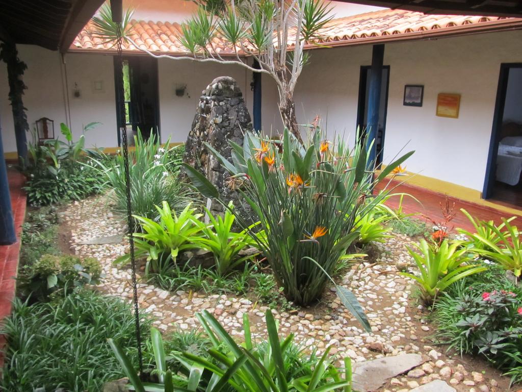 Pousada Rancho Flores Caeté Esterno foto
